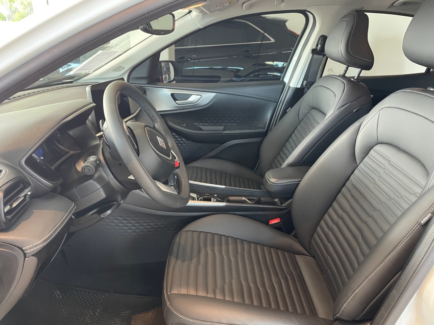 fiat fastback 1.0 turbo 200 hybrid audace cvt hibrido 4p automatico 2025