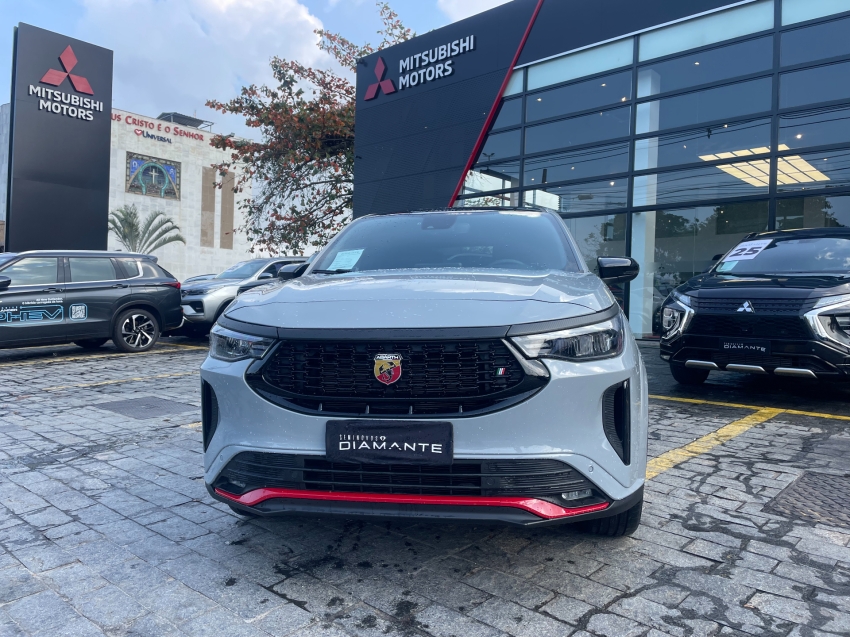 fiat fastback 1.3 turbo 270 flex abarth at6 4p automatico 2024