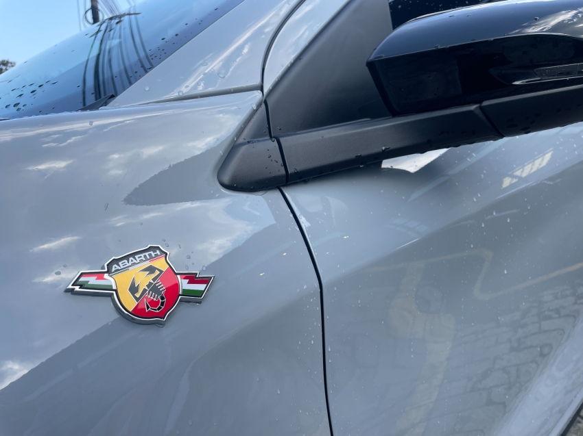 fiat fastback 1.3 turbo 270 flex abarth at6 4p automatico 2024
