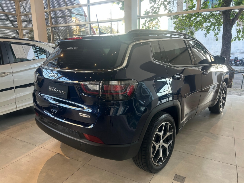 jeep compass 1.3 t270 turbo flex longitude at6 4p automatico 2025