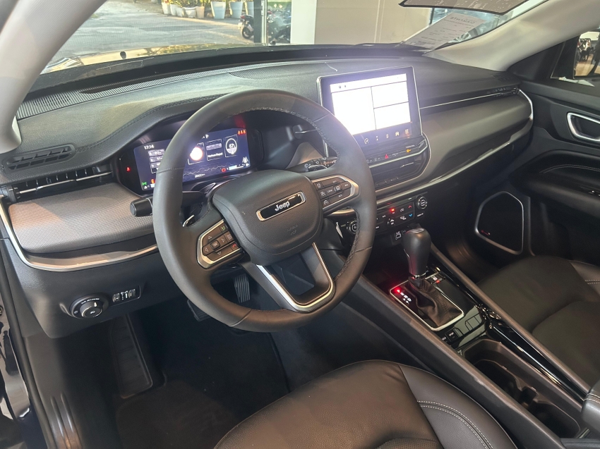 jeep compass 1.3 t270 turbo flex longitude at6 4p automatico 2025