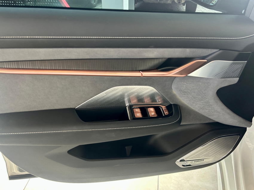 zeekr 001 100 kw eletrico premium awd 4p automatico 2025