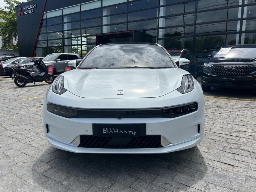 zeekr 001 100 kw eletrico premium awd 4p automatico 2025