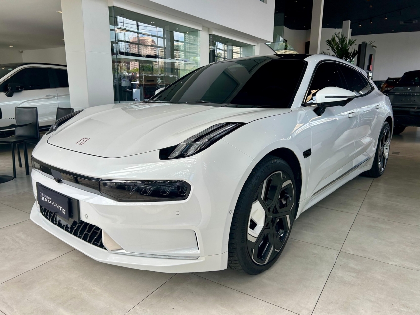 zeekr 001 100 kw eletrico premium awd 4p automatico 2025