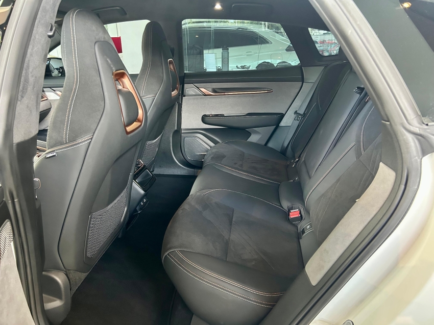 zeekr 001 100 kw eletrico premium awd 4p automatico 2025