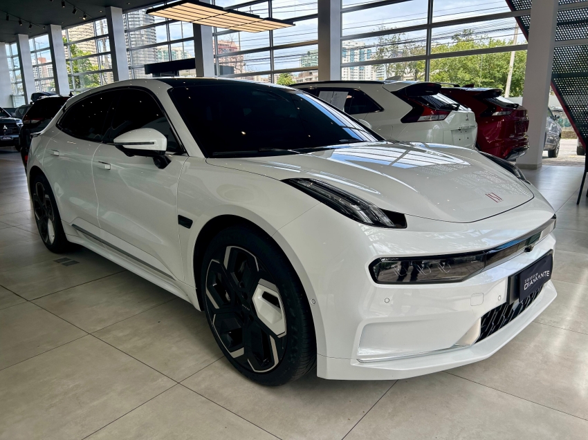 zeekr 001 100 kw eletrico premium awd 4p automatico 2025