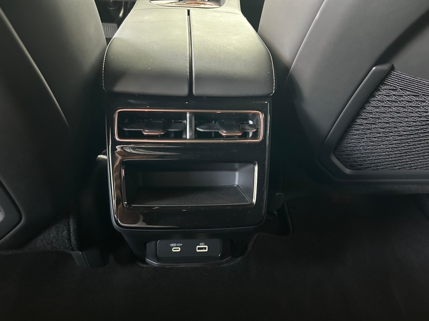zeekr 001 100 kw eletrico premium awd 4p automatico 2025