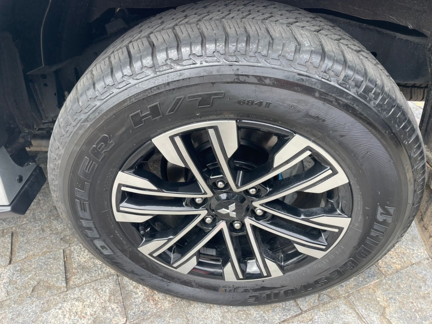 mitsubishi pajero sport 2.4 16v mivec turbo diesel hpe-s awd automatico 4p 20246