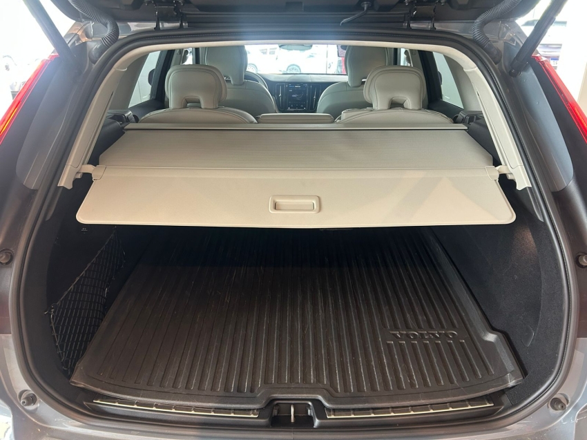 volvo xc60 2.0 t8 recharge ultimate awd geartronic 1.9 hibrido 4p automatico 20233