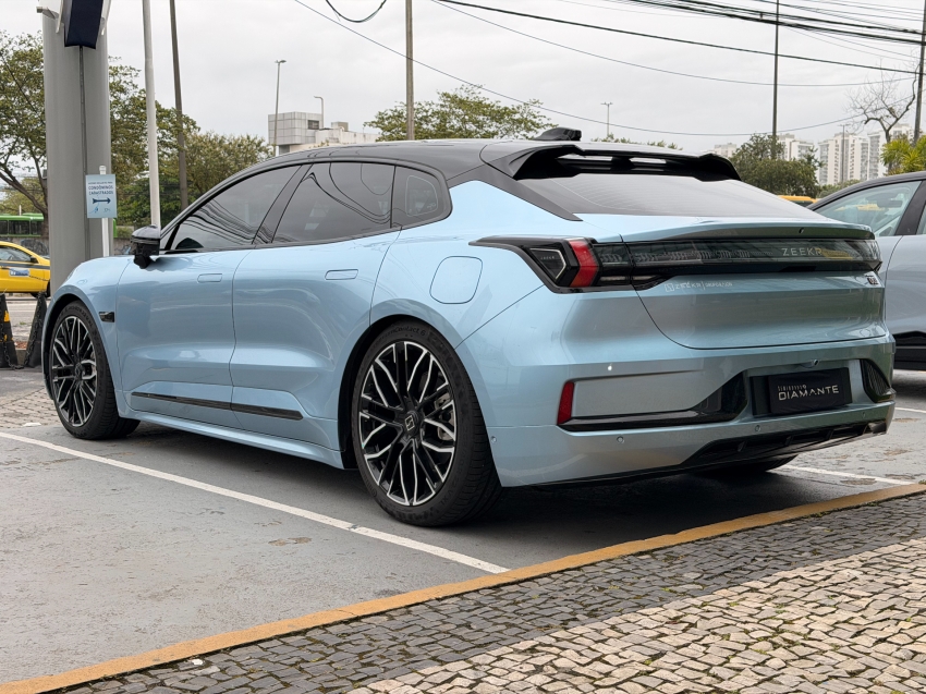 zeekr 001 100 kw eletrico flagship awd 4p automatico 20253