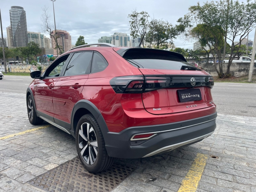 volkswagen nivus 1.0 200 tsi total flex highline automatico 4p 202312