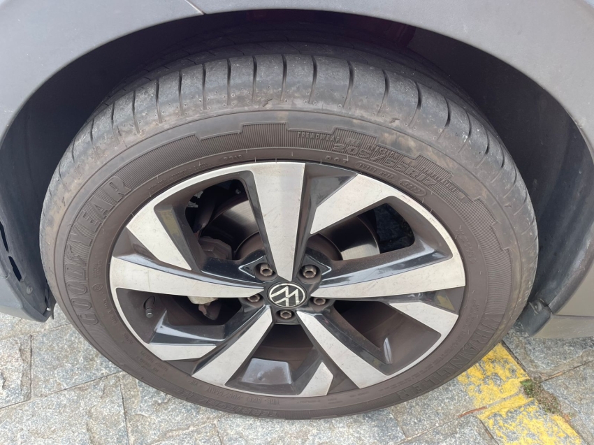 volkswagen nivus 1.0 200 tsi total flex highline automatico 4p 202311