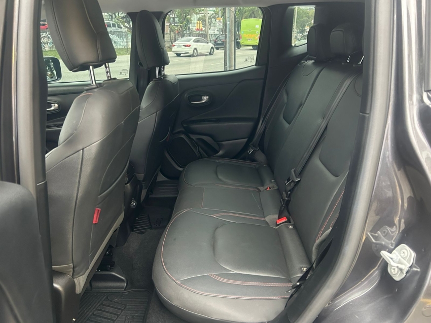 jeep renegade 1.3 t270 turbo flex trailhawk 4x4 at9 4p automatico 20232