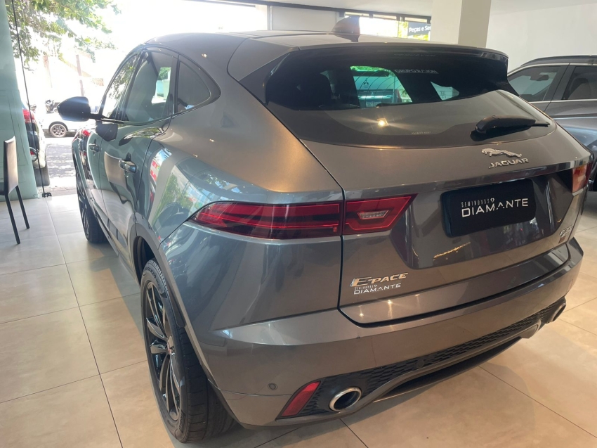jaguar e-pace 2.0 16v p300 gasolina r-dynamic se awd automatico 4p 202011