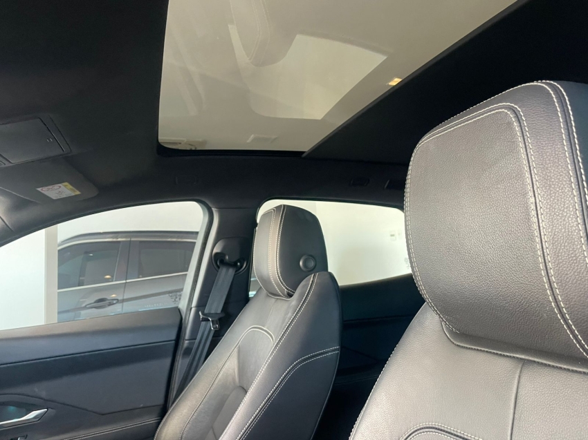 jaguar e-pace 2.0 16v p300 gasolina r-dynamic se awd automatico 4p 202016