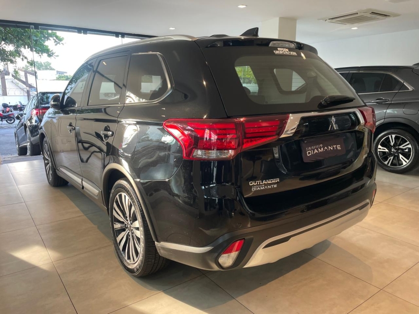 mitsubishi outlander 2.0 mivec gasolina hpe automatico 4p 202210