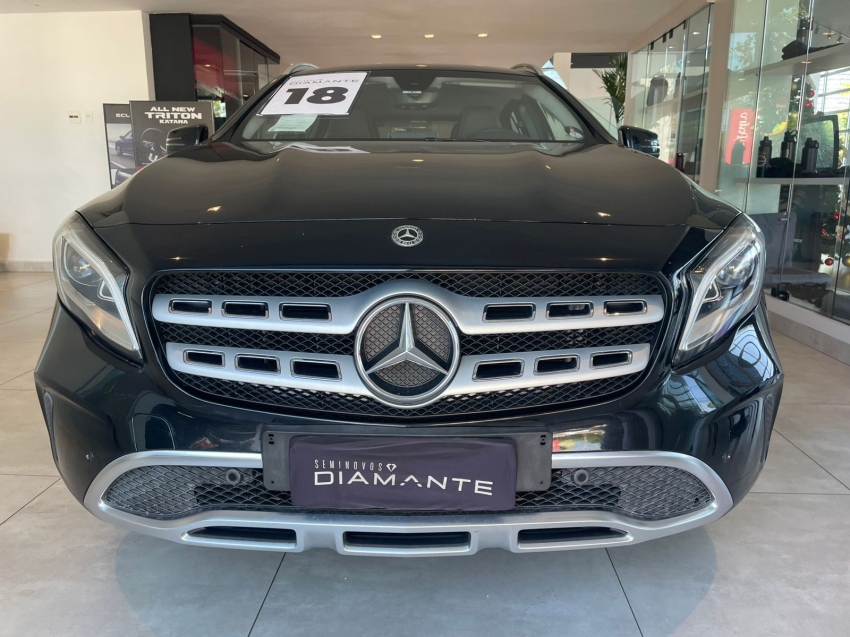 mercedes-benz gla 200 1.6 cgi flex style 7g-dct 4p automatico 20182