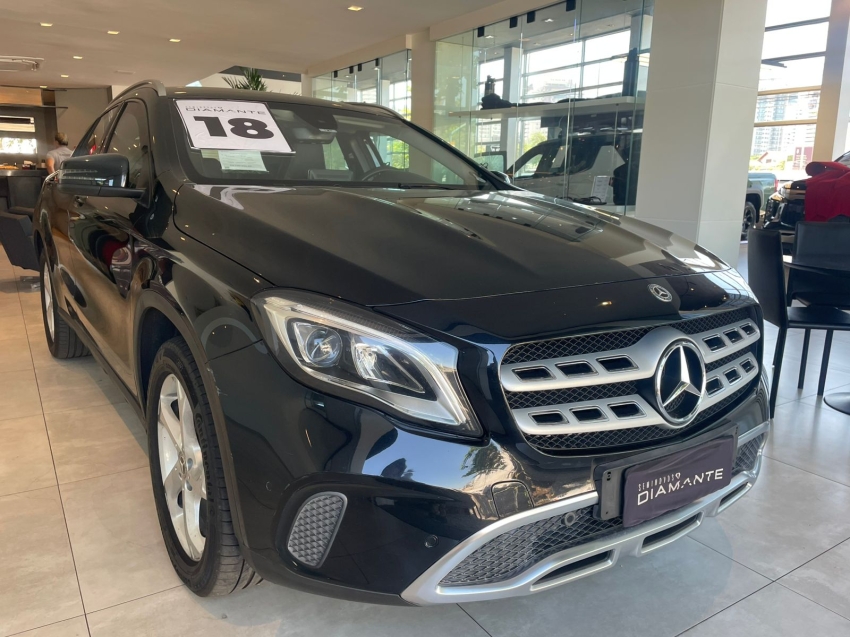 mercedes-benz gla 200 1.6 cgi flex style 7g-dct 4p automatico 201820