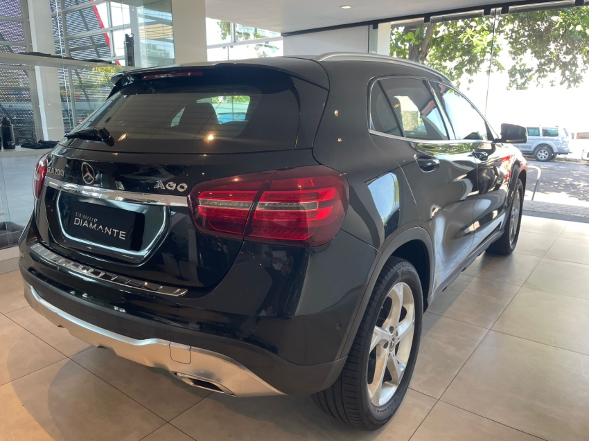 mercedes-benz gla 200 1.6 cgi flex style 7g-dct 4p automatico 20187