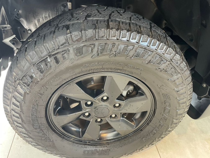 mitsubishi l200 triton 2.4 16v turbo diesel outdoor gls cd 4x4 automatico 4p 202410