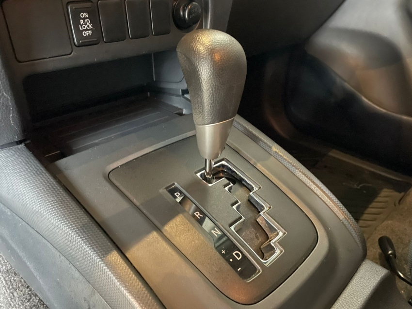 mitsubishi l200 triton 2.4 16v turbo diesel outdoor gls cd 4x4 automatico 4p 202419