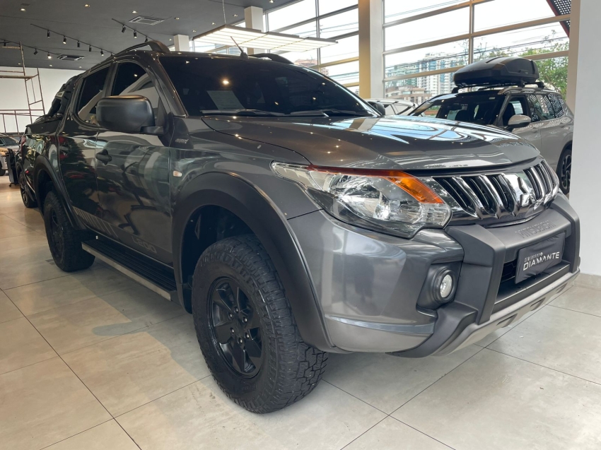 mitsubishi l200 triton 2.4 16v turbo diesel outdoor gls cd 4x4 automatico 4p 20245