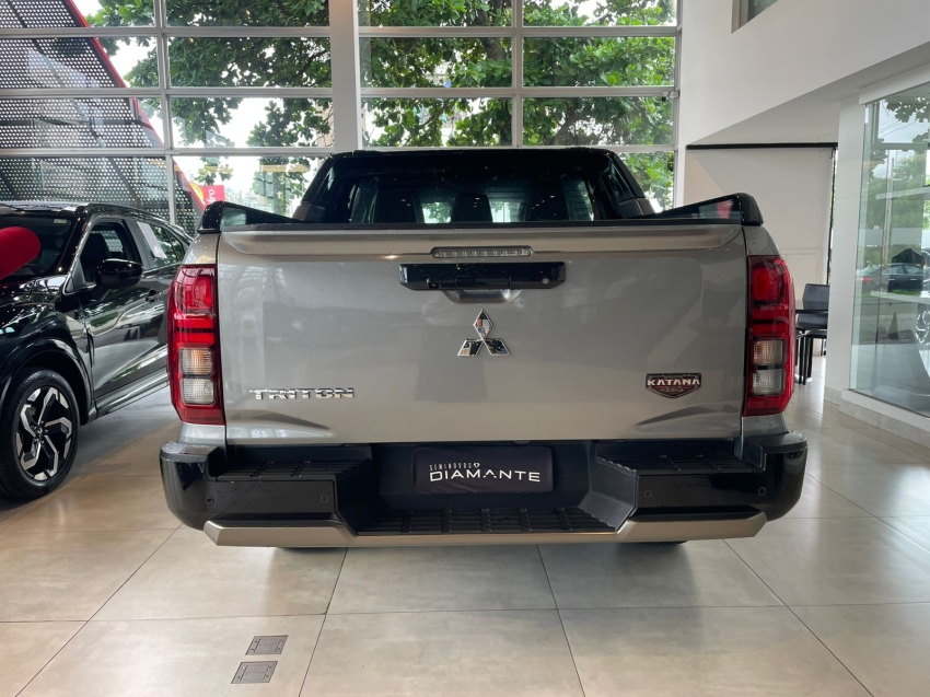 mitsubishi triton 2.4 biturbo diesel cd katana 4x4 automatico 4p 202615