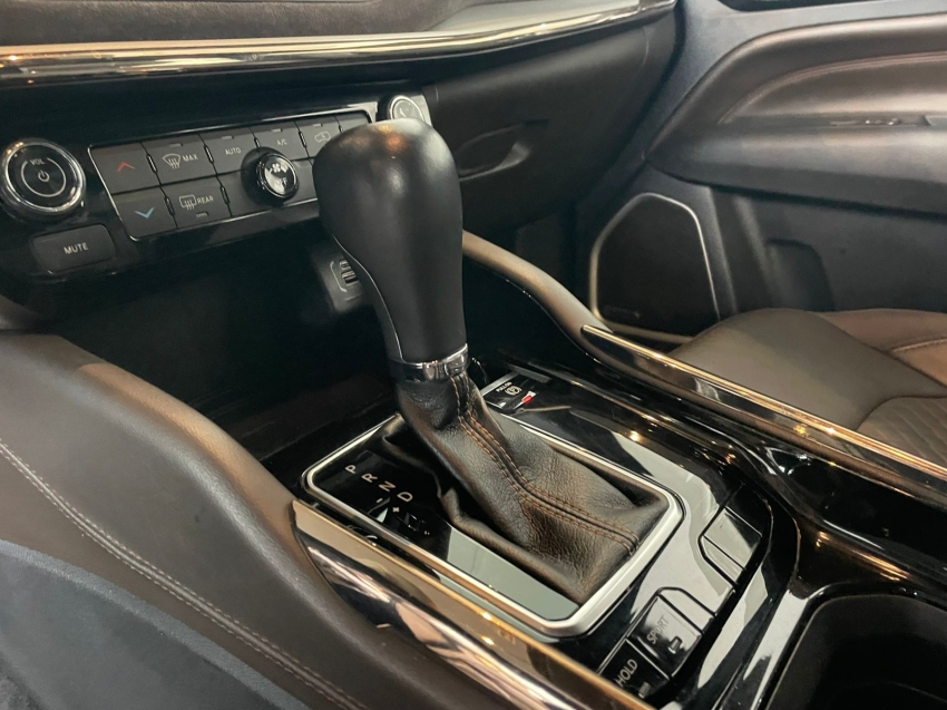 jeep commander 1.3 t270 turbo flex overland at6 5p automatico 202211