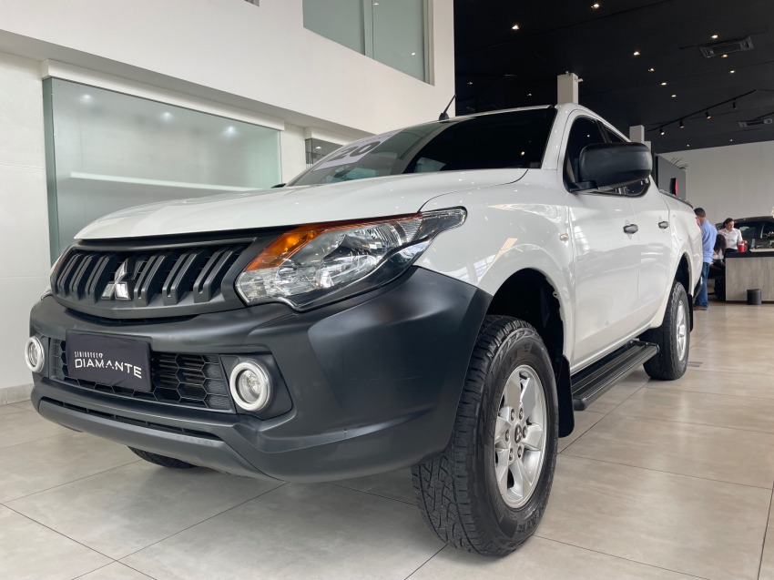 mitsubishi l200 triton 2.4 16v turbo diesel sport gl cd 4p 4x4 manual 2020