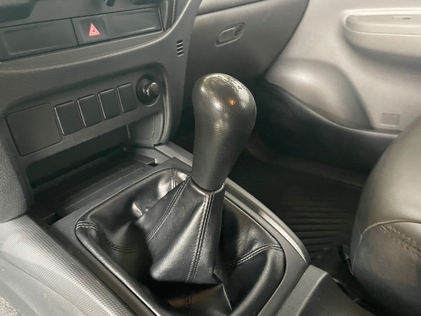 mitsubishi l200 triton 2.4 16v turbo diesel sport gl cd 4p 4x4 manual 20207