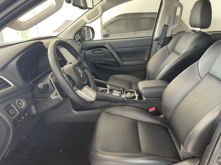 mitsubishi pajero sport 2.4 16v mivec turbo diesel legend awd automatico 4p 202519