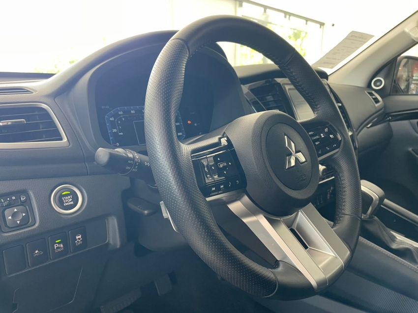 mitsubishi pajero sport 2.4 16v mivec turbo diesel legend awd automatico 4p 202513