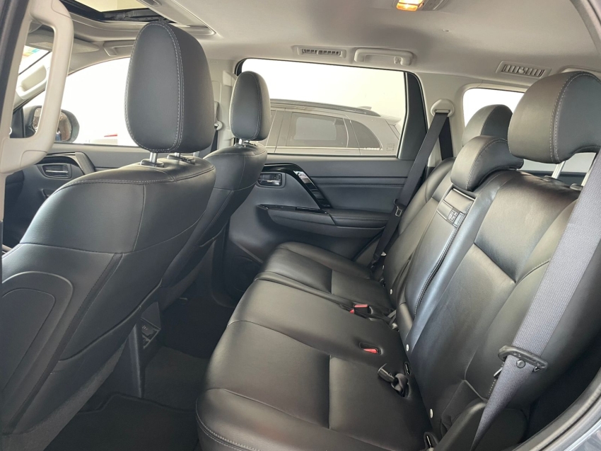 mitsubishi pajero sport 2.4 16v mivec turbo diesel legend awd automatico 4p 202510