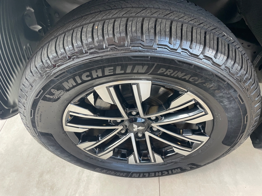 mitsubishi pajero sport 2.4 16v mivec turbo diesel hpe awd automatico 4p 20211