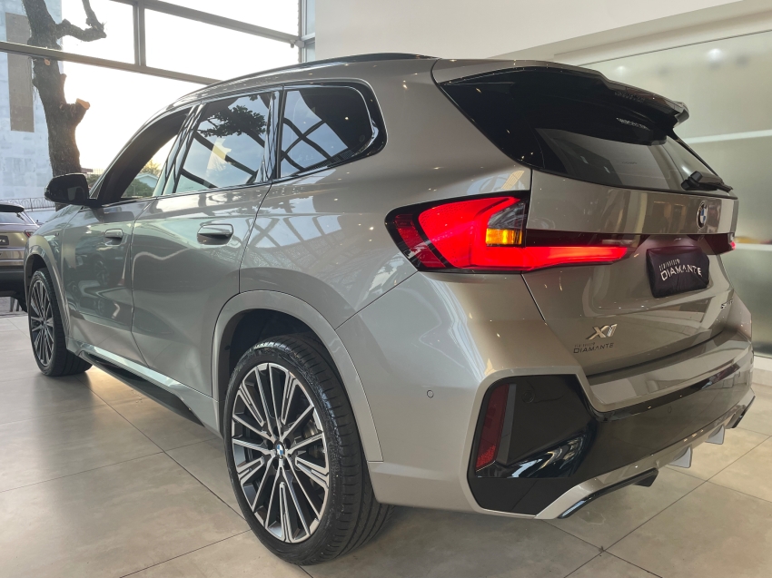 bmw x1 2.0 16v turbo gasolina sdrive20i m sport steptronic 4p automatico 20263