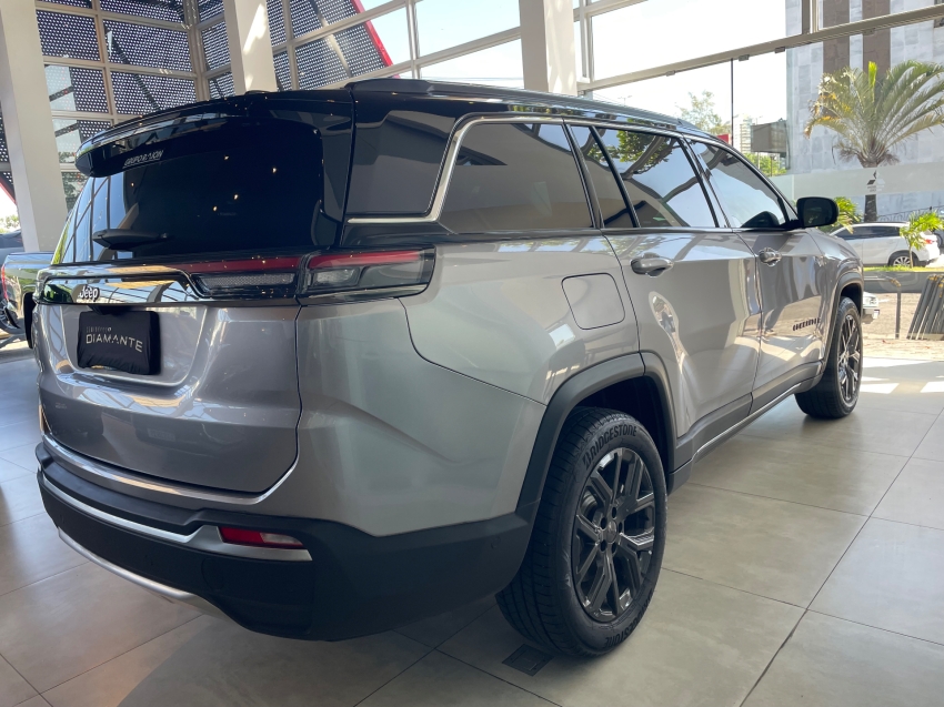 jeep commander 1.3 t270 turbo flex longitude at6 4p automatico 202617