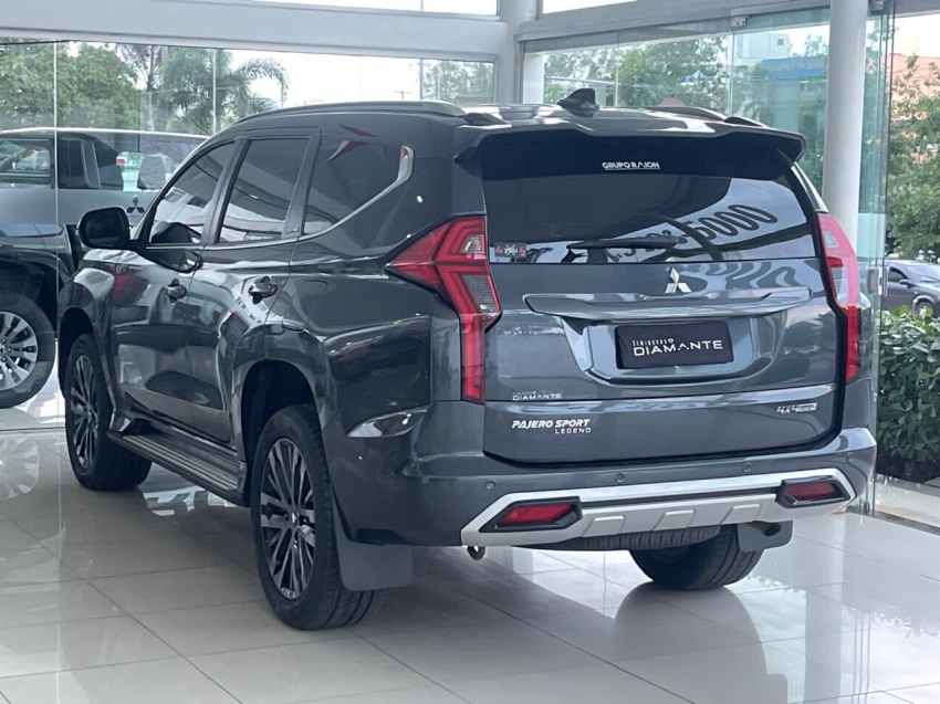 mitsubishi pajero sport 2.4 16v mivec turbo diesel legend awd automatico 4p 2024