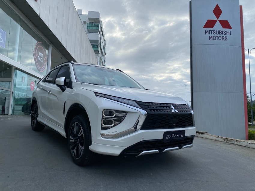 mitsubishi eclipse cross 1.5 mivec turbo gasolina hpe-s s-awc cvt 4p automatico 2025 mitsubishi eclipse cross 1.5 mivec turbo gasolina hpe-s s-awc cvt 4p automatico 2025