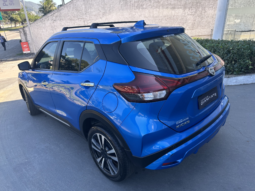 nissan kicks 1.6 16v flexstart exclusive xtronic flex 4p automatico 2022