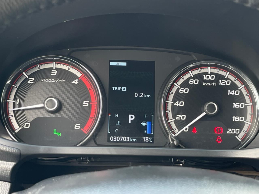 mitsubishi l200 triton 2.4 16v turbo diesel sport hpe-s cd 4p 4x4 automatico 2024