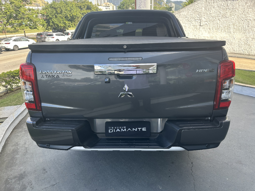 mitsubishi l200 triton 2.4 16v turbo diesel sport hpe-s cd 4p 4x4 automatico 2023