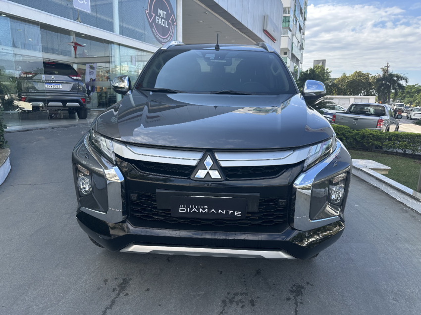 mitsubishi l200 triton 2.4 16v turbo diesel sport hpe-s cd 4p 4x4 automatico 2023