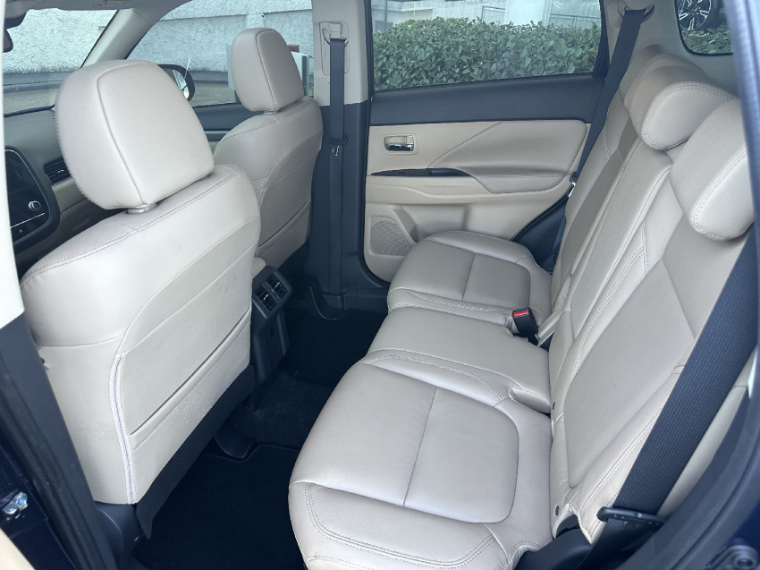 mitsubishi outlander 2.2 mivec di-d diesel hpe-s awd automatico 4p 2020