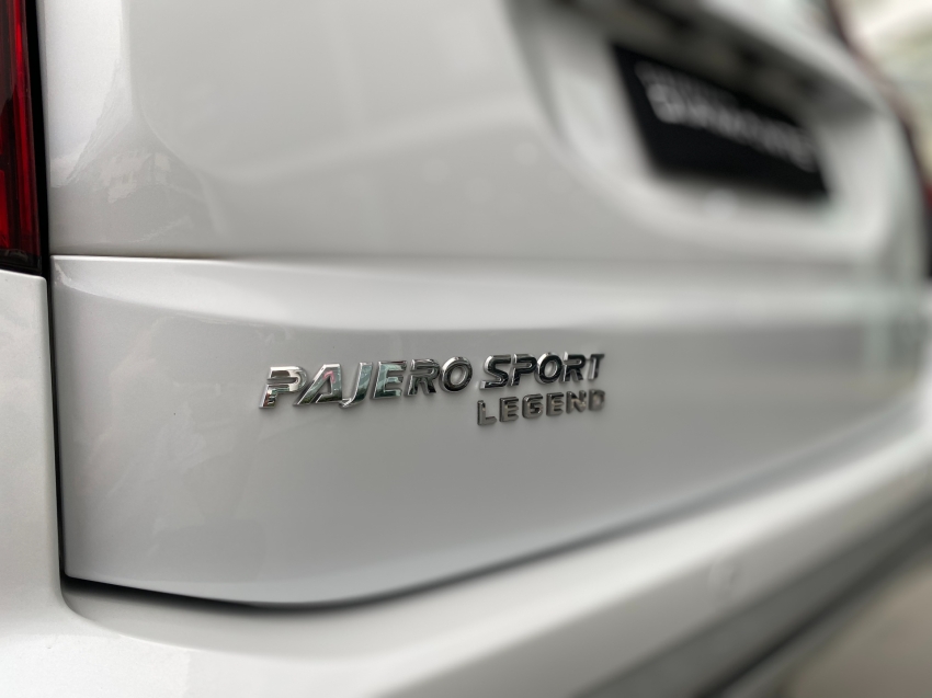 mitsubishi pajero sport 2.4 16v mivec turbo diesel legend awd automatico 4p 2024