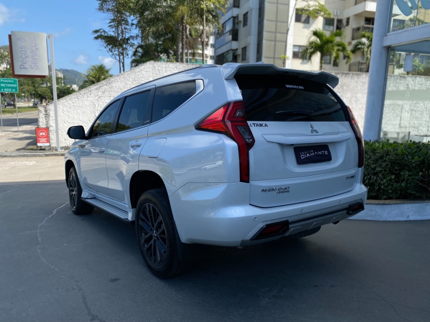 mitsubishi pajero sport 2.4 16v mivec turbo diesel legend awd automatico 4p 2024