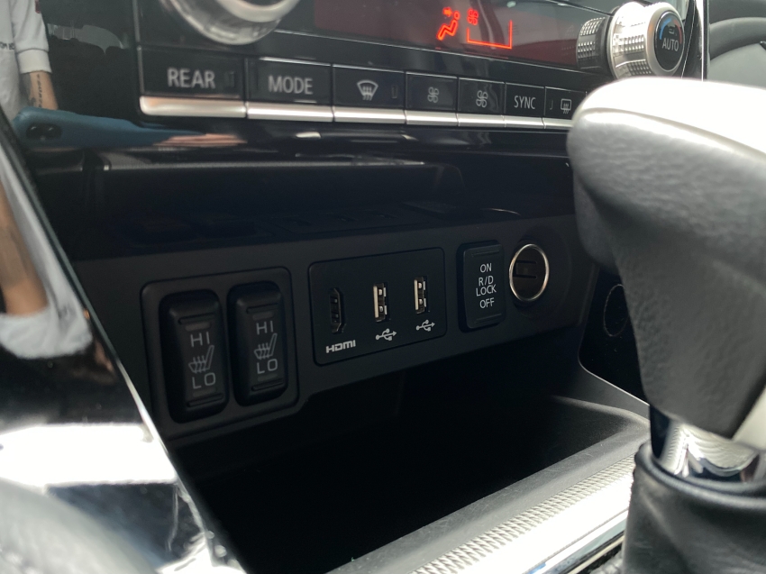 mitsubishi pajero sport 2.4 16v mivec turbo diesel legend awd automatico 4p 2024