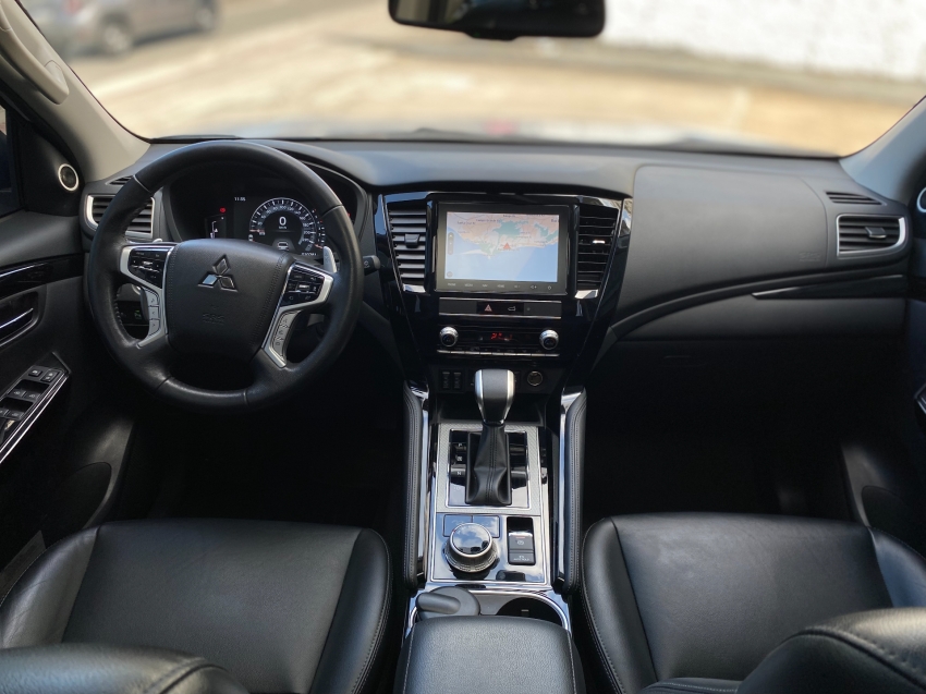 mitsubishi pajero sport 2.4 16v mivec turbo diesel legend awd automatico 4p 2024