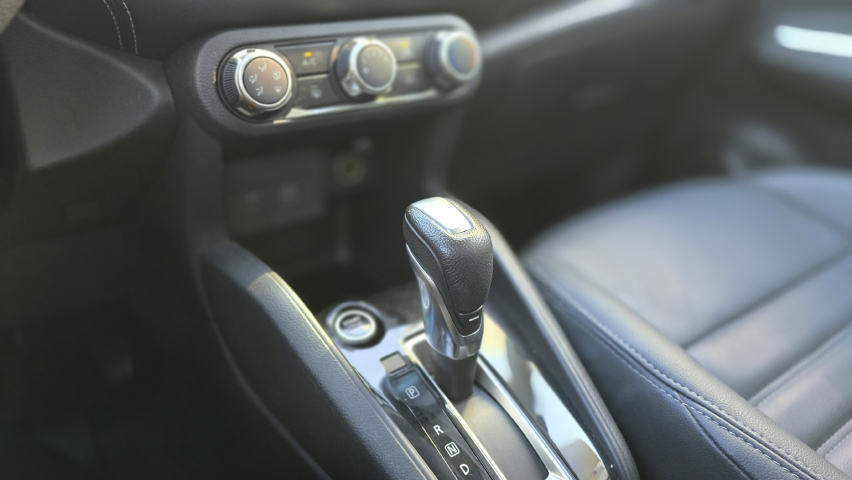 nissan kicks 1.6 16v flexstart advance xtronic flex 4p automatico 2024