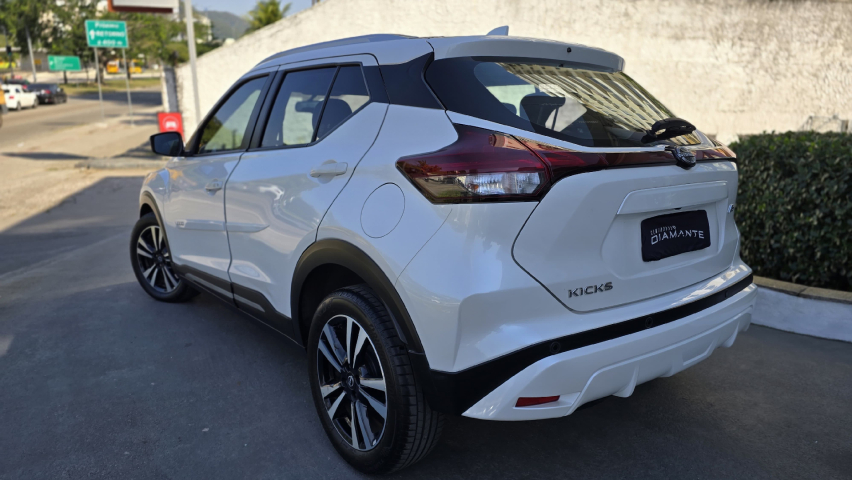 nissan kicks 1.6 16v flexstart advance xtronic flex 4p automatico 2024