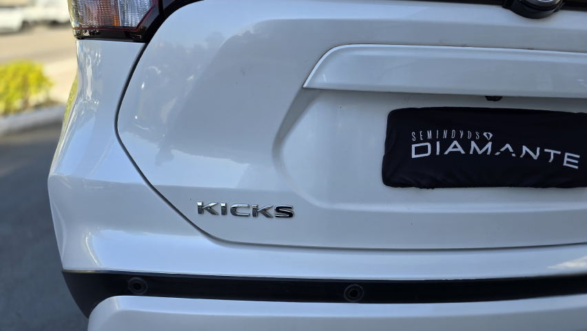 nissan kicks 1.6 16v flexstart advance xtronic flex 4p automatico 2024